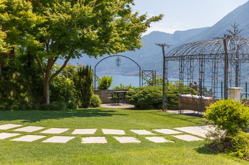 Villa Classica, Historic villa with lake views 4 Villas in Italy