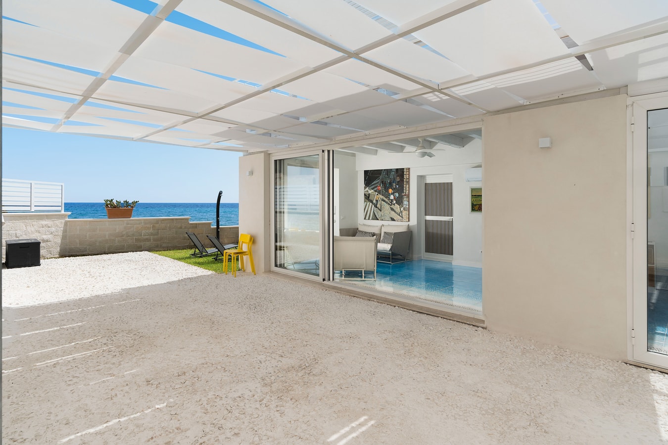 Piccio Suite - Seafront Apartment 24 Villas in Italy