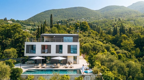 Villa Alata – Gardone Riviera 1 Villas in Italy