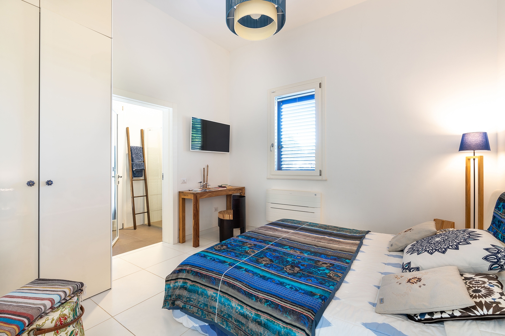 Villa Caruso – sea front villa 16 Villas in Italy