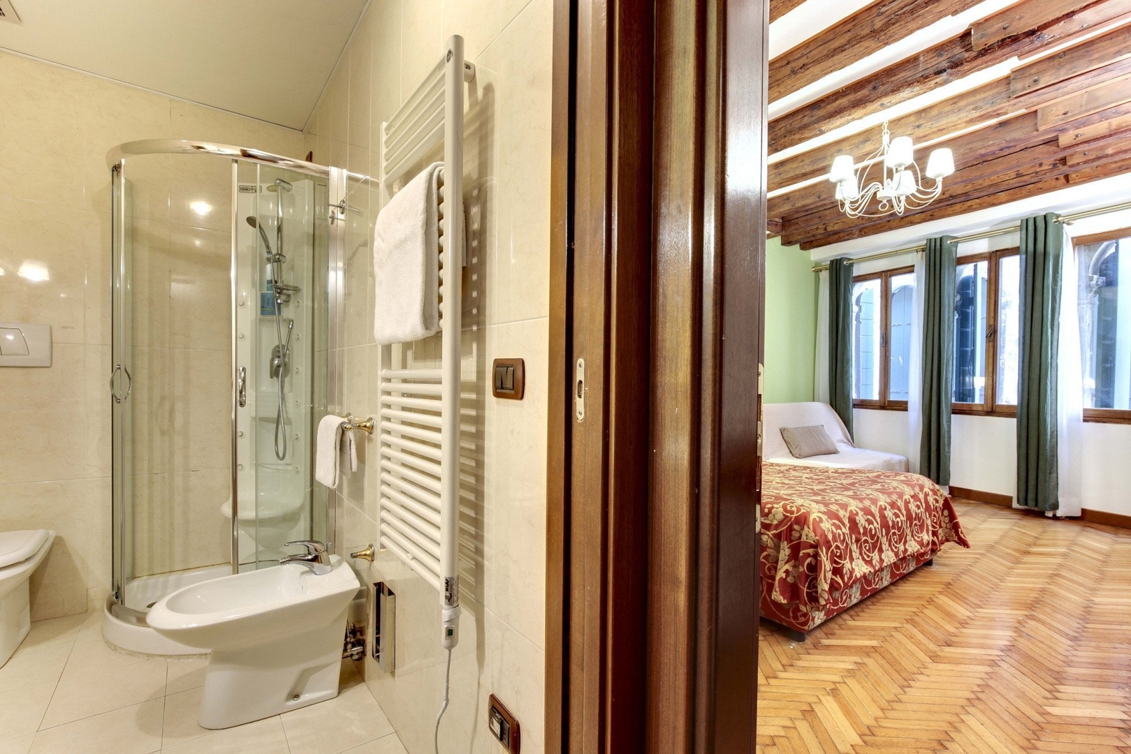 Sospiri Suite - San Marco 14 Villas in Italy
