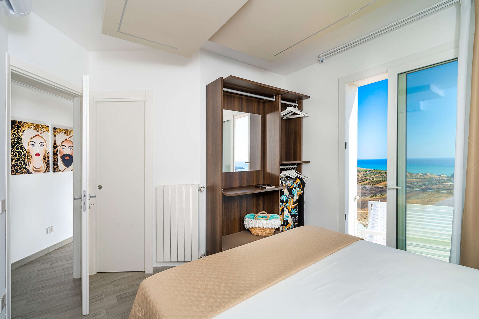 Villa Bianca - Beautiful villa with sea views 24 Villas in Italy