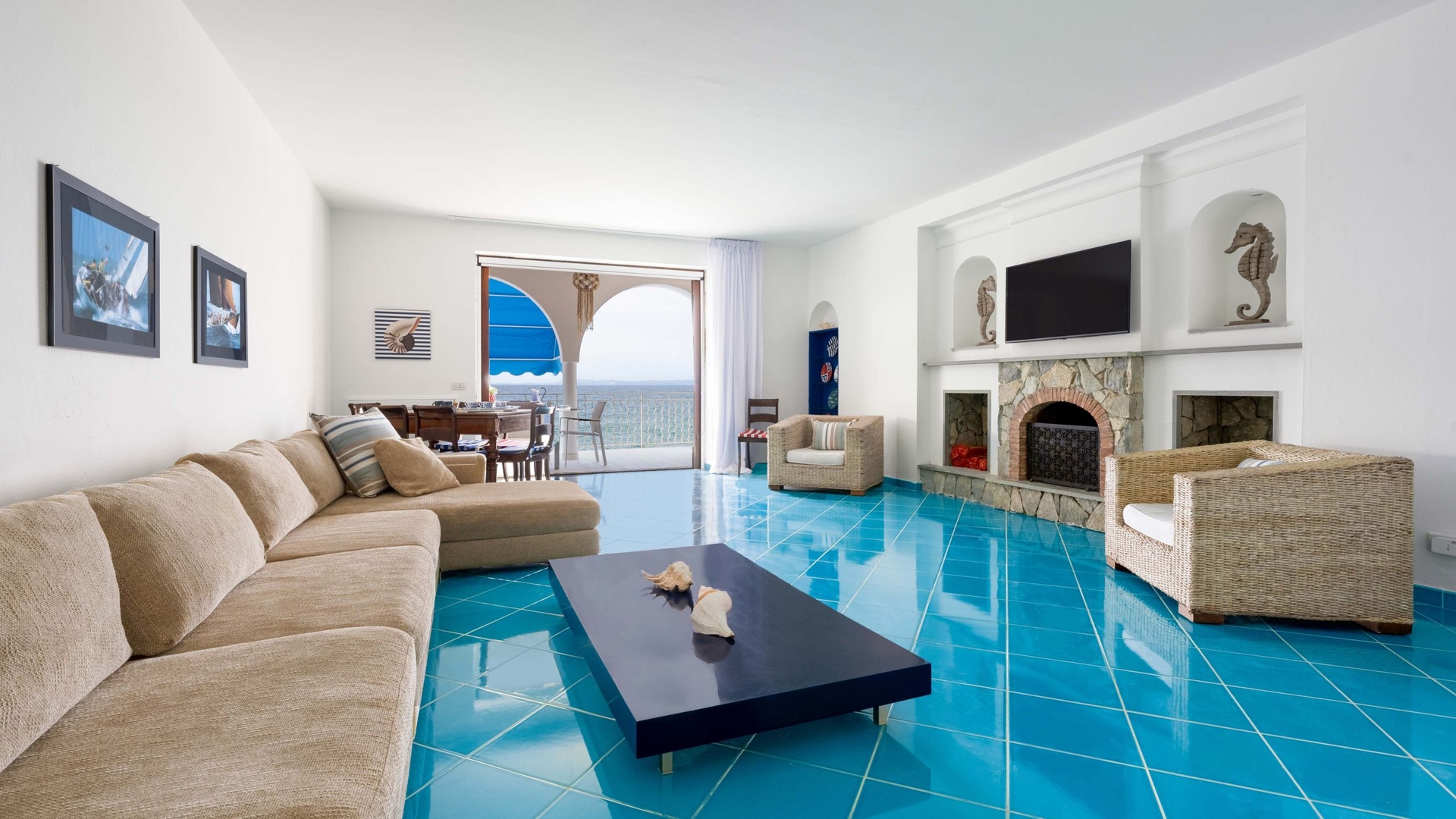 Casa Di Marcia, seafront with dipping pool 13 Villas in Italy
