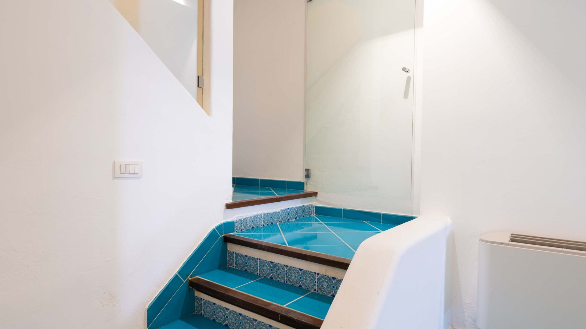 Casa Di Marcia, seafront with dipping pool 39 Villas in Italy