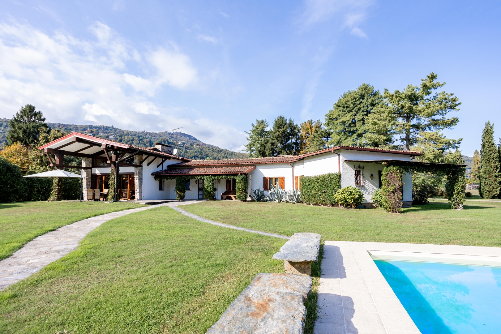 Villa Elegante 39 Villas in Italy