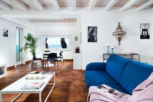 Casa Ulisse, sea front property 10 Villas in Italy