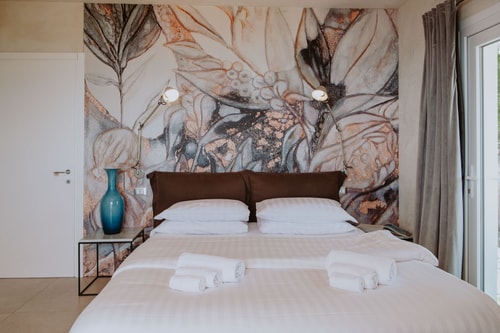 Villa Donita - Lakeside villa with pool 16 Villas in Italy