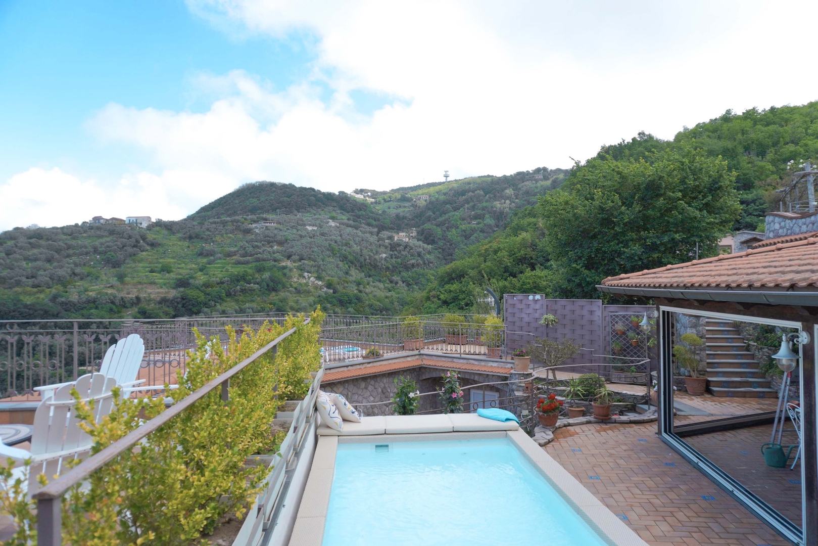 Villa Lucinda - House with stunning views 27 Villas in Italy
