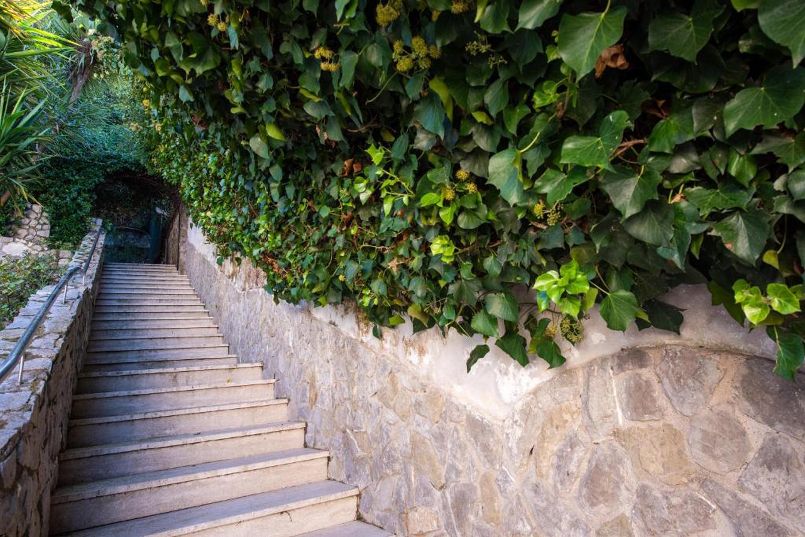 Villa Carlotta with private pool and sea views in Sorrento area 40 Villas in Italy