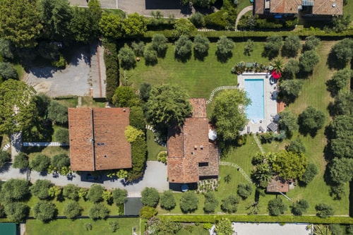 Villa Olivella, with Private Pool - 100m to Lake 49 Villas in Italy