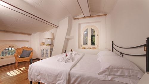 Villa Cadenza - Private villa with lake views 18 Villas in Italy