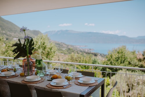 Villa Donita - Lakeside villa with pool 42 Villas in Italy