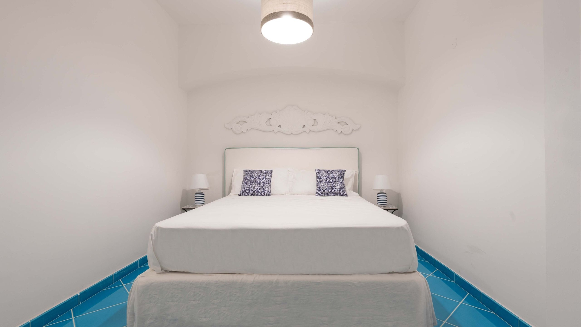 Casa Di Marcia, seafront with dipping pool 37 Villas in Italy