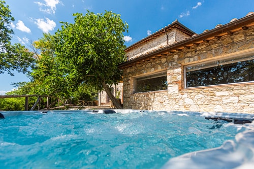 Villa Gaiole – Tuscan Estate with Pool & Spa 45 Villas in Italy