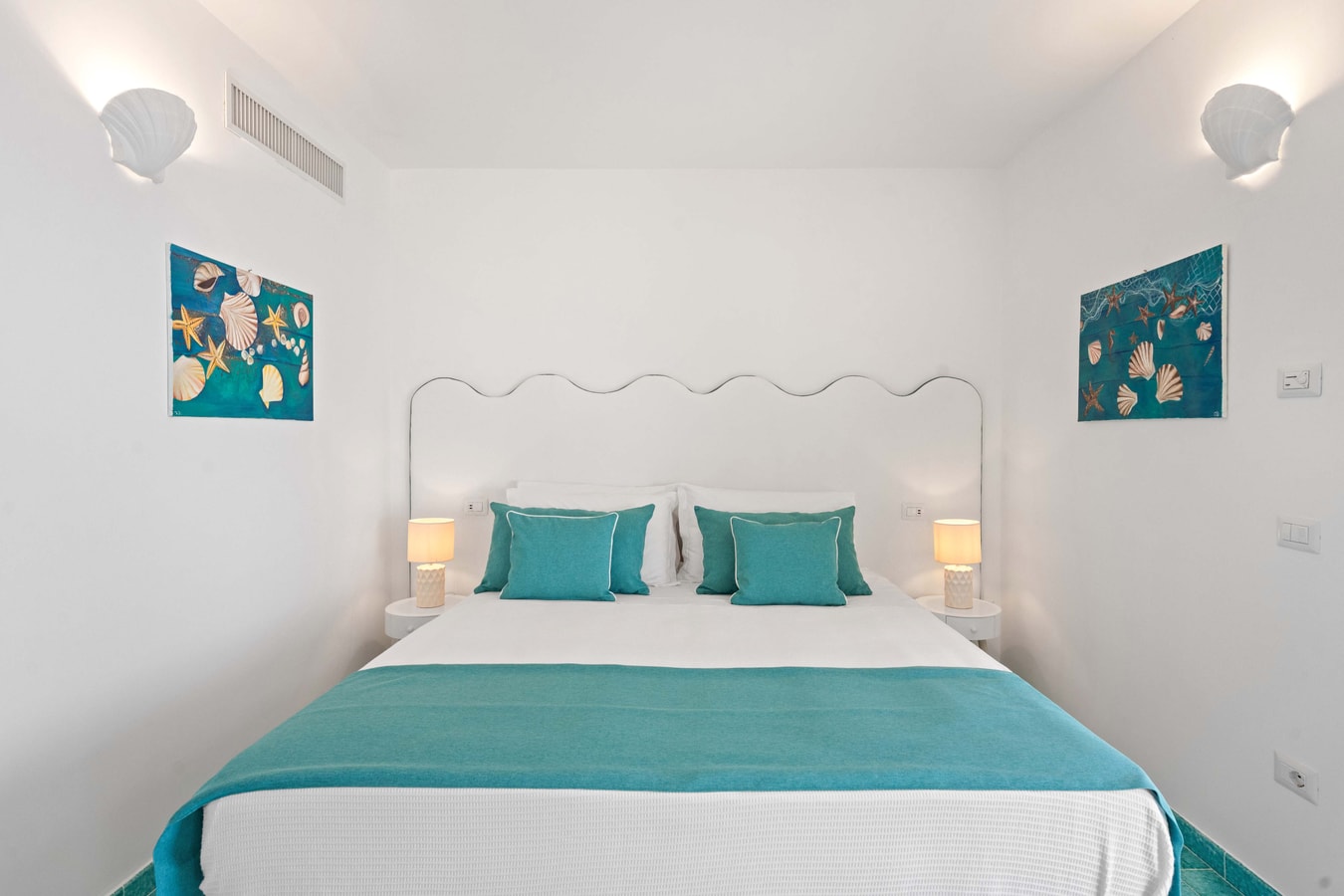 Villa Silenzio, Secluded Retreat with Sea Views 28 Villas in Italy