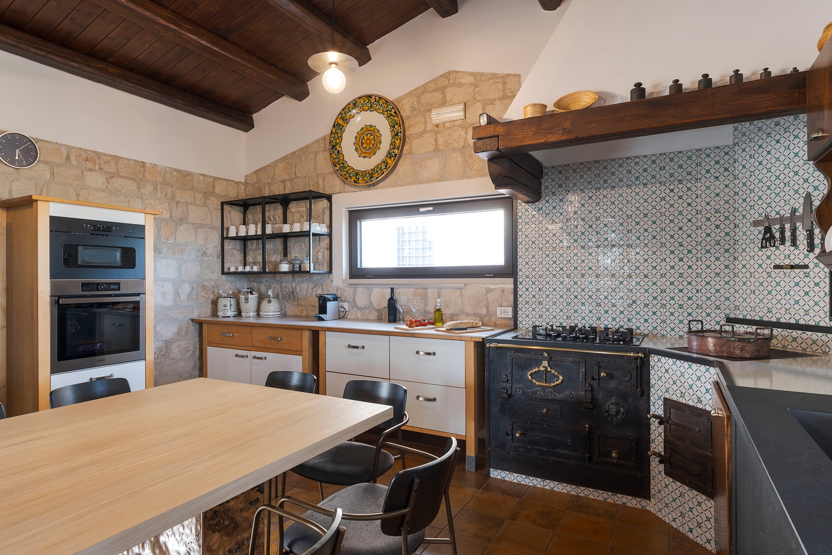 Tenuta Del Sole, elegant Sicilian estate 20 Villas in Italy