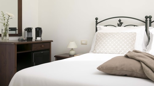 Villa Donatella, Ideal For Large Groups 30 Villas in Italy
