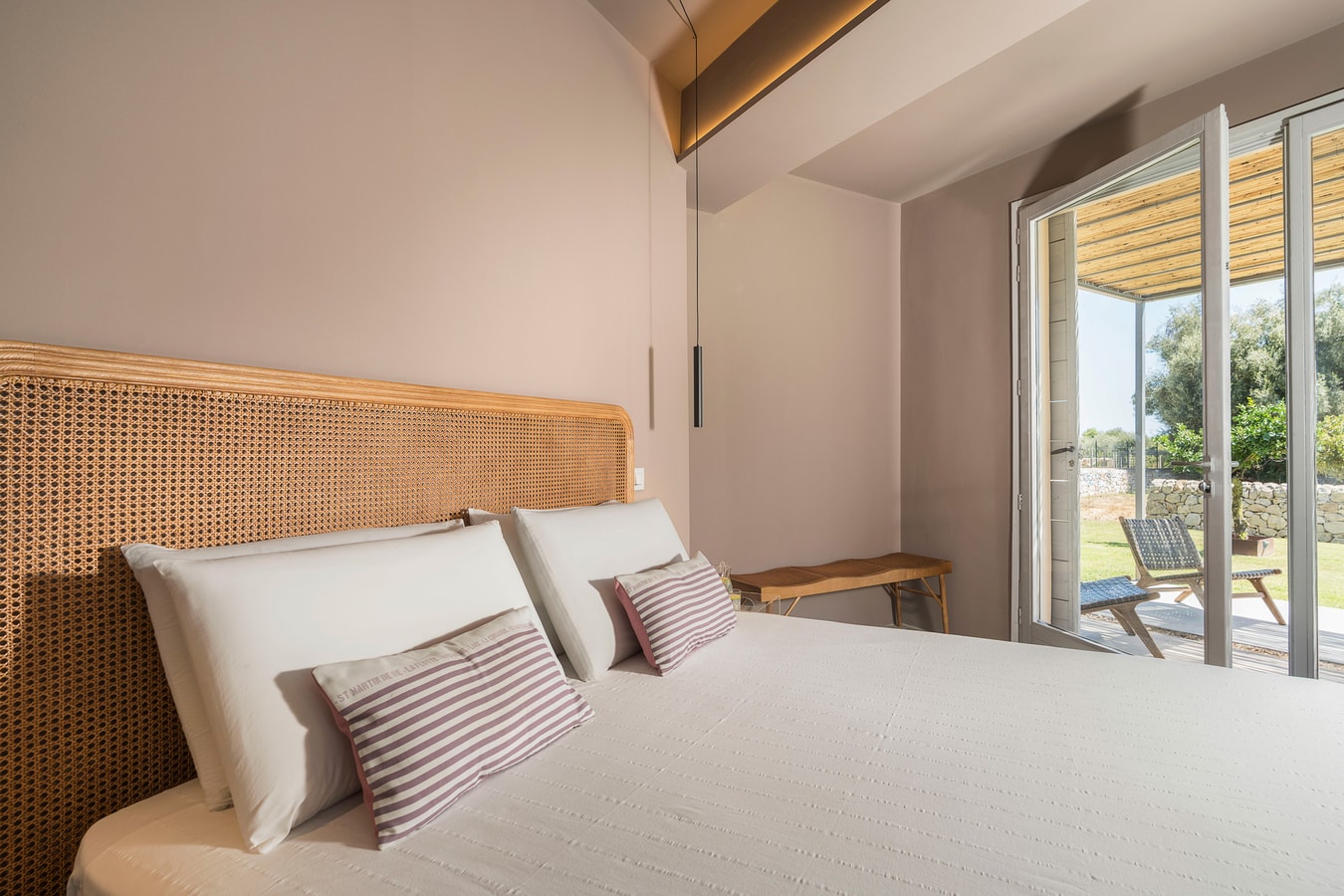 Villa Giordana with private swimming pool, Sicily 45 Villas in Italy