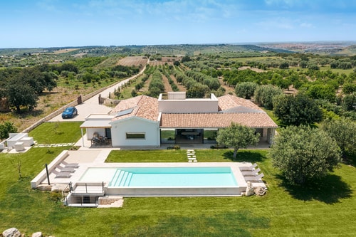 Villa Nivura, Minimalist Elegance Amid the Olive Groves 3 Villas in Italy