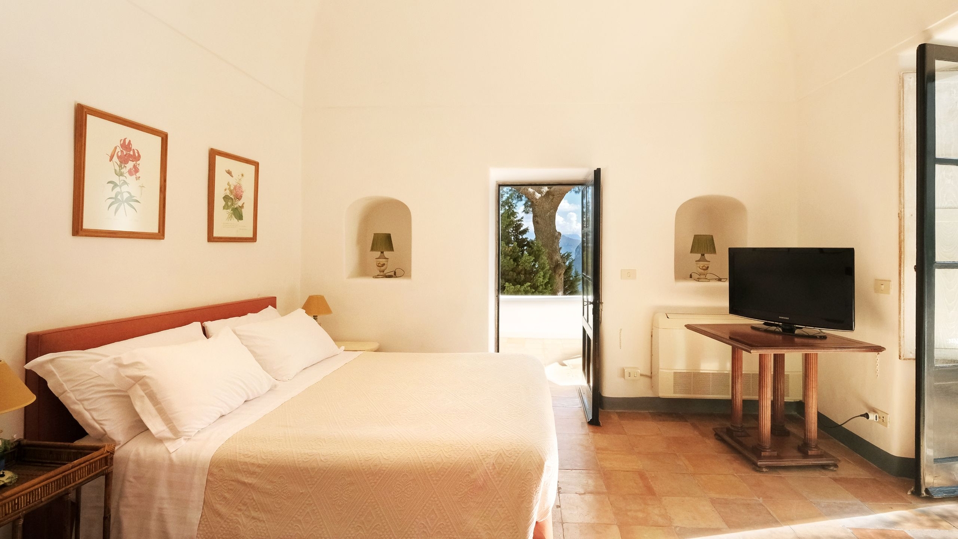 Villa Fernanda - Two villas with pool in Capri 15 Villas in Italy