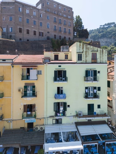 Casa Mareluna, Elegance in the Heart of Sorrento 26 Villas in Italy