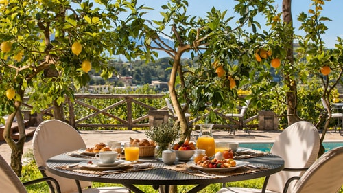 Villa Donatella, Ideal For Large Groups 46 Villas in Italy