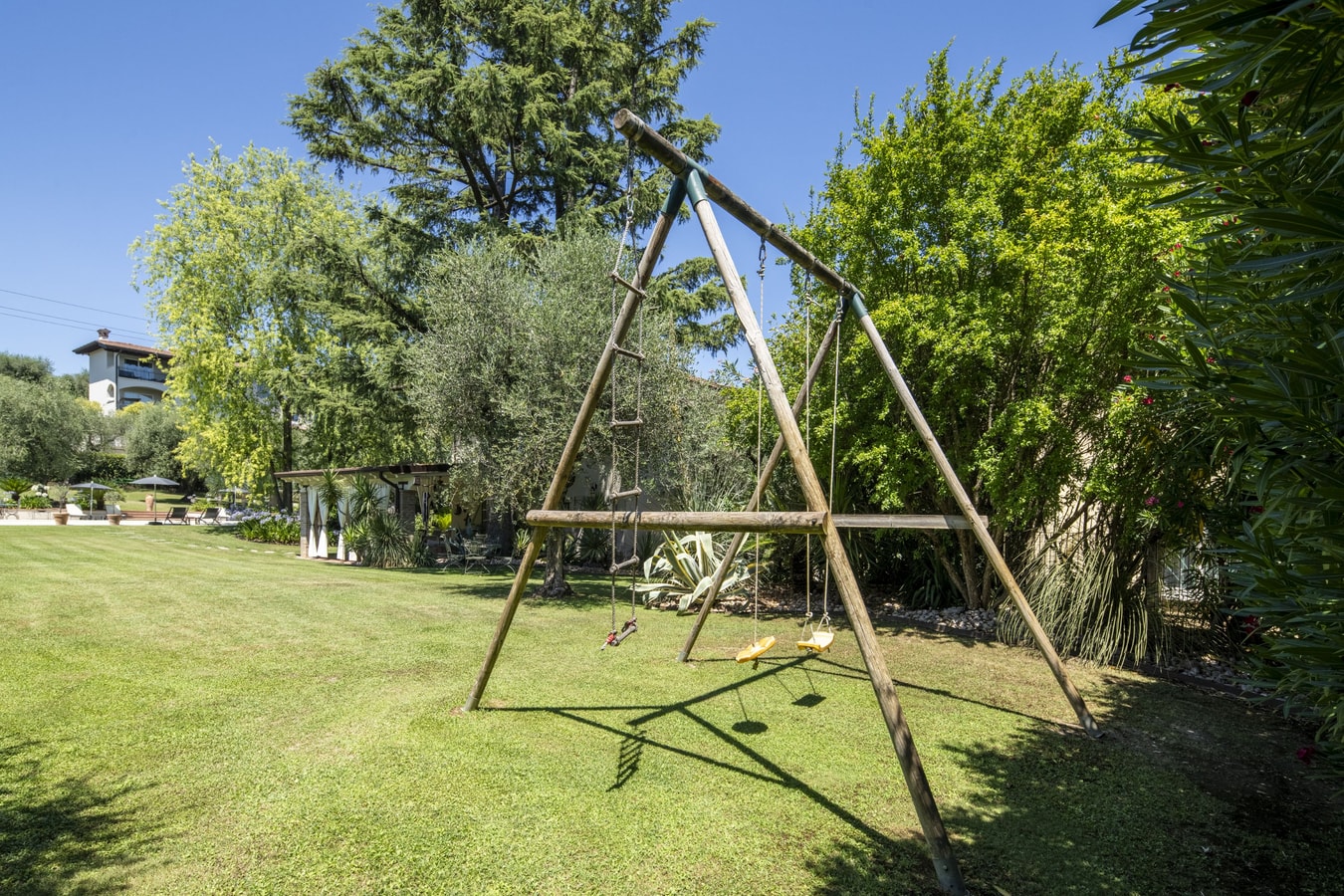 Villa Olivella, with Private Pool - 100m to Lake 48 Villas in Italy