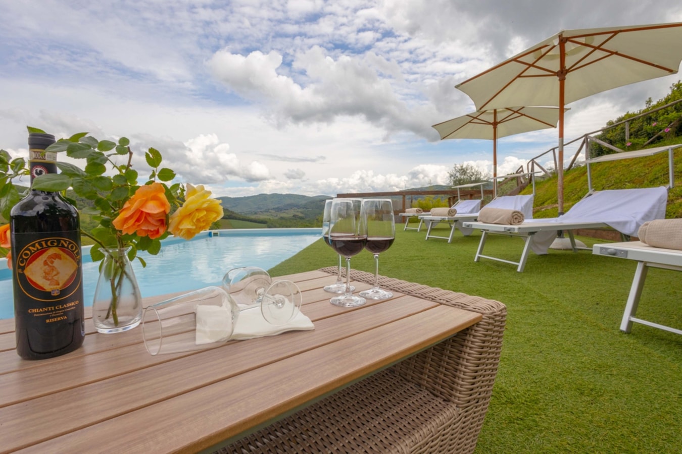 Villa with swimming pool in Tuscany 33 Villas in Italy