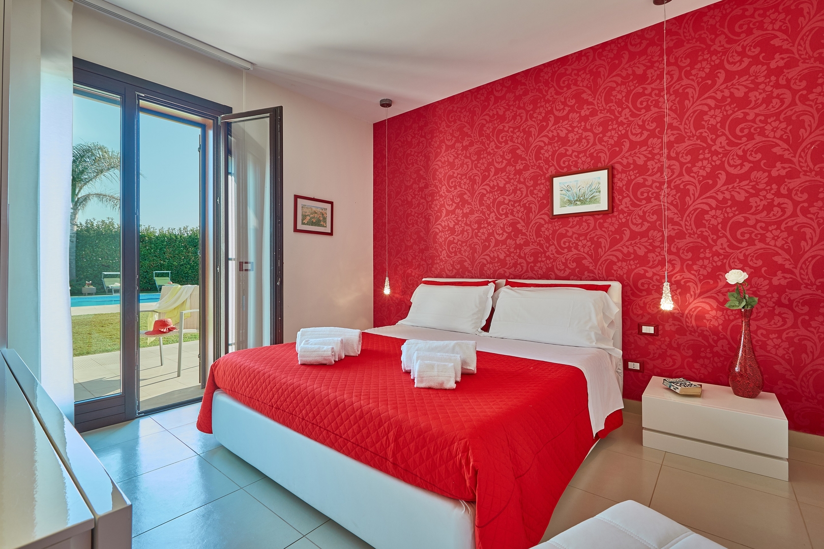 Villa Marbella, a short walk from the beach 13 Villas in Italy