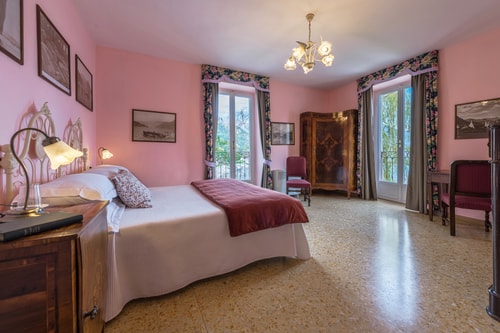 Villa Dia, Lakeside Luxury Retreat 29 Villas in Italy