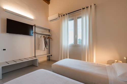 Tenuta Oliveto, Luxury Country Estate near Noto 60 Villas in Italy