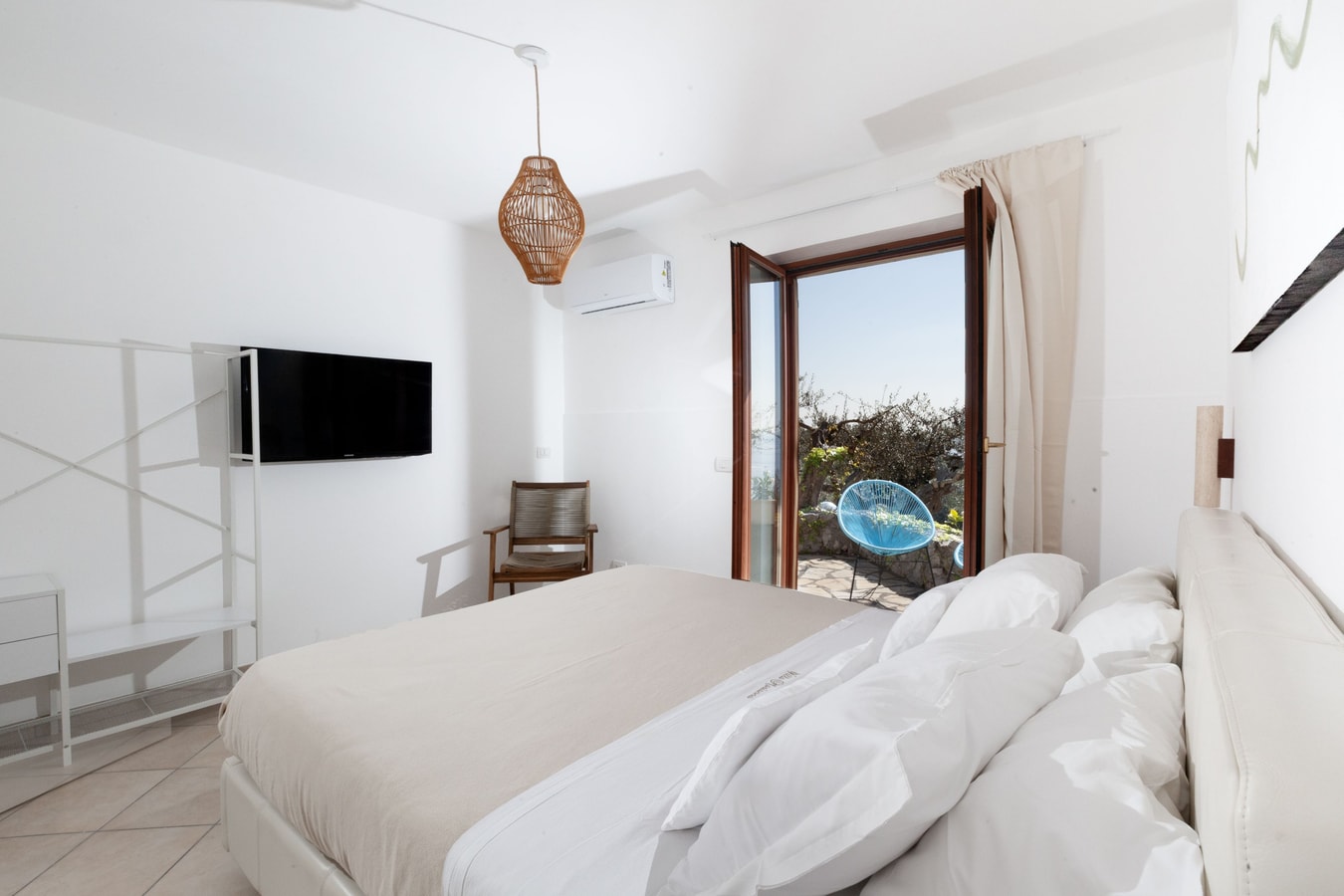 Villa Carmela, with private pool and tennis court 26 Villas in Italy