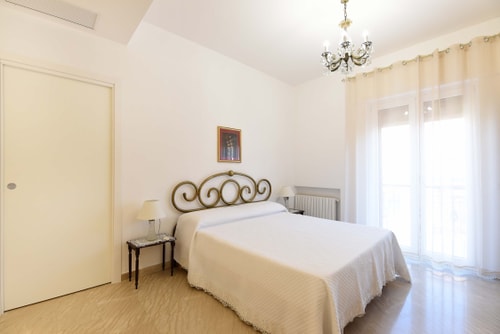 Casa Nizza, Apartment in Town Centre 18 Villas in Italy