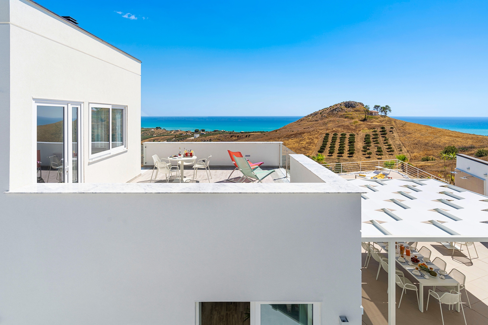 Villa Bianca - Beautiful villa with sea views 7 Villas in Italy