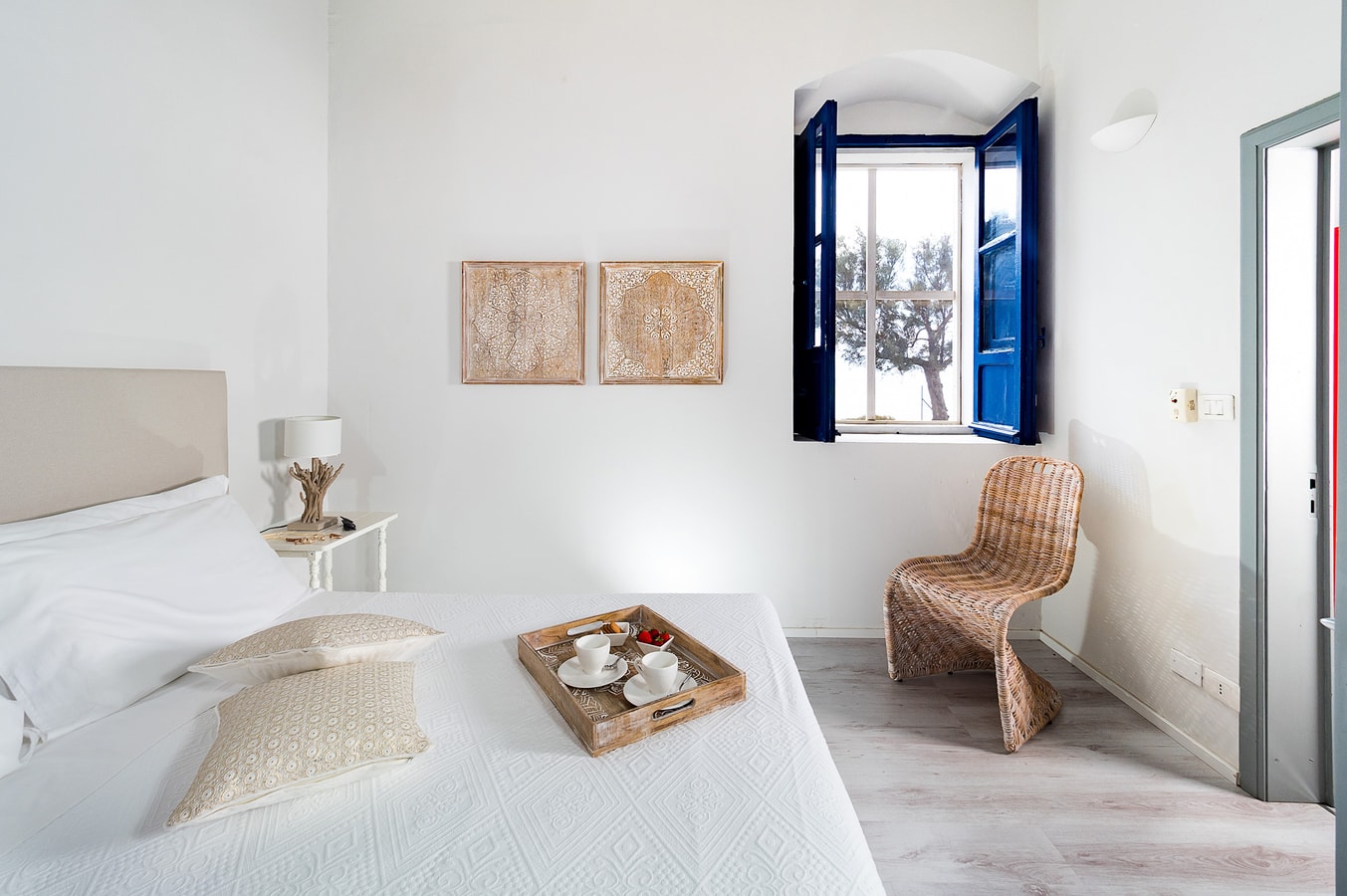 Casa Ulisse, sea front property 17 Villas in Italy