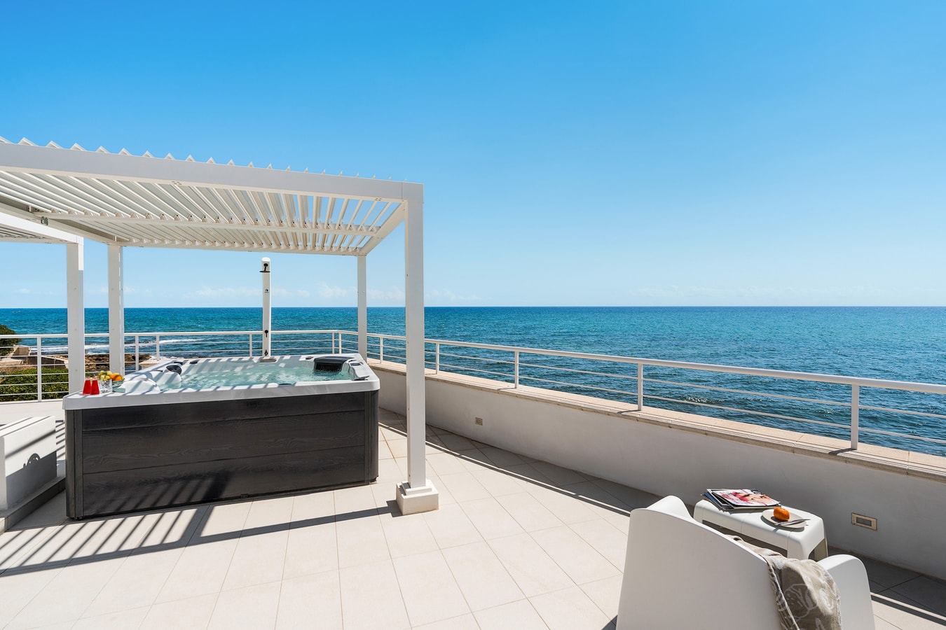 Villa Festa - Private seafront villa in Sicily 40 Villas in Italy