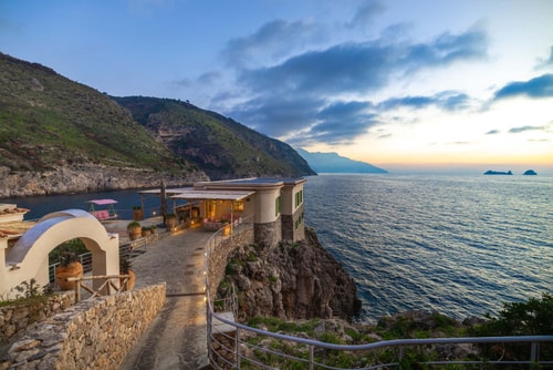 Isola del Poeta, Private Island with Pool & Chef 85 Villas in Italy