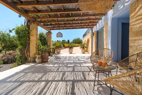 Villa Crisantemo – Noto Area 62 Villas in Italy