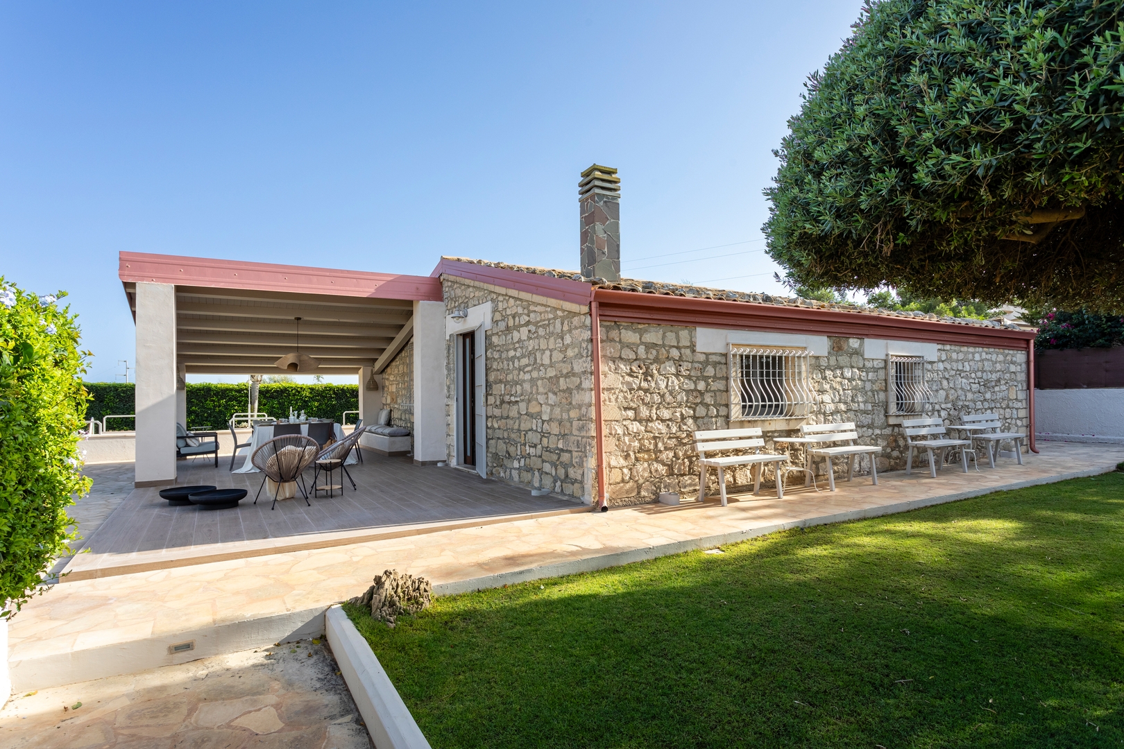 Private villa with swimming pool in Sicily 35 Villas in Italy