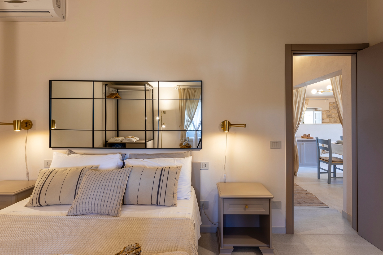 Private villa with swimming pool in Sicily 17 Villas in Italy