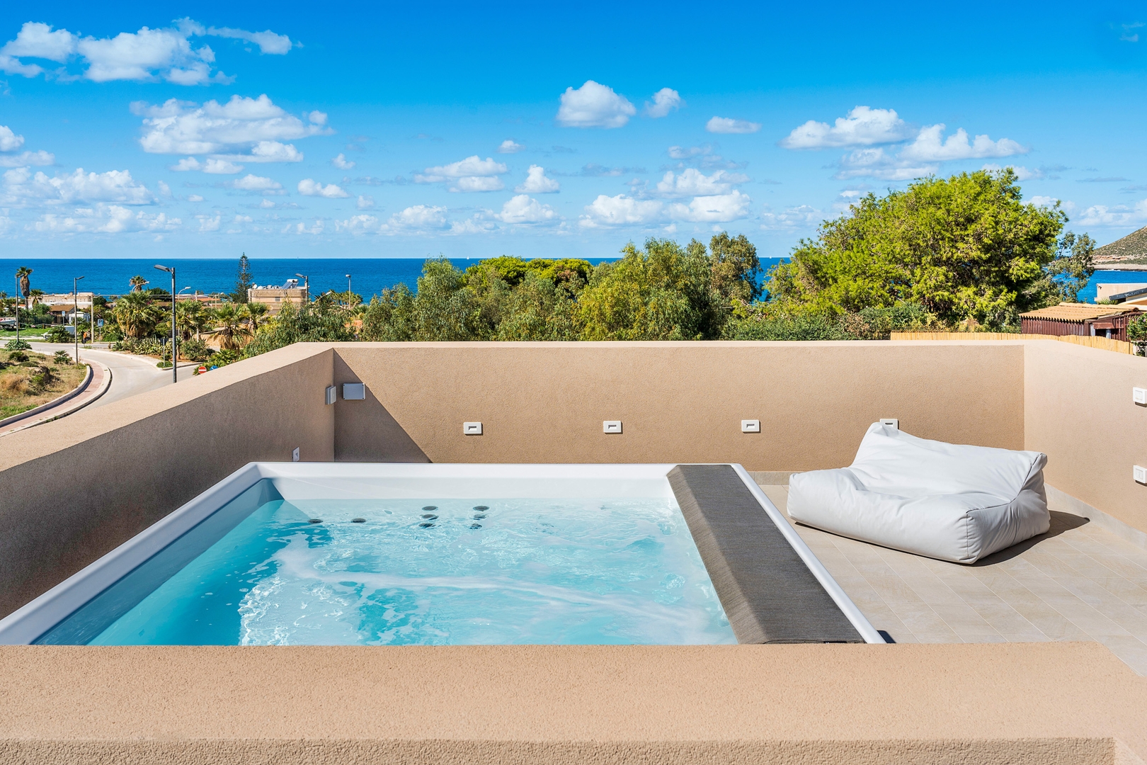 Stunning modern villa near the sea 1 Villas in Italy