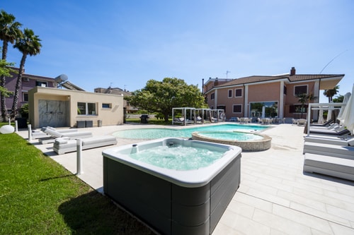 Villa Siracusa, in town centre 2 Villas in Italy