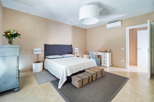 Villa Giordana with private swimming pool, Sicily 24 Villas in Italy