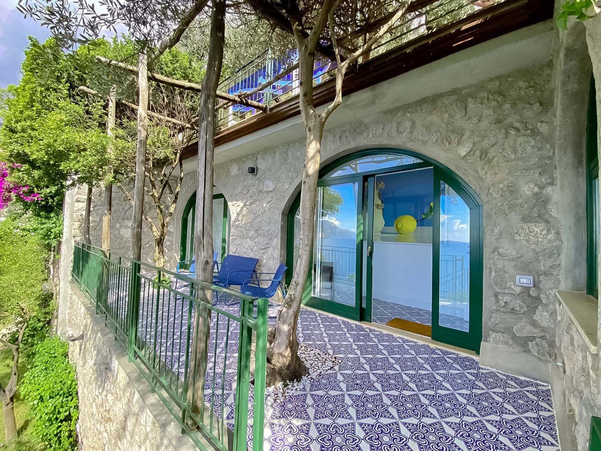 Villa Affascinante - Villa with direct sea access 53 Villas in Italy