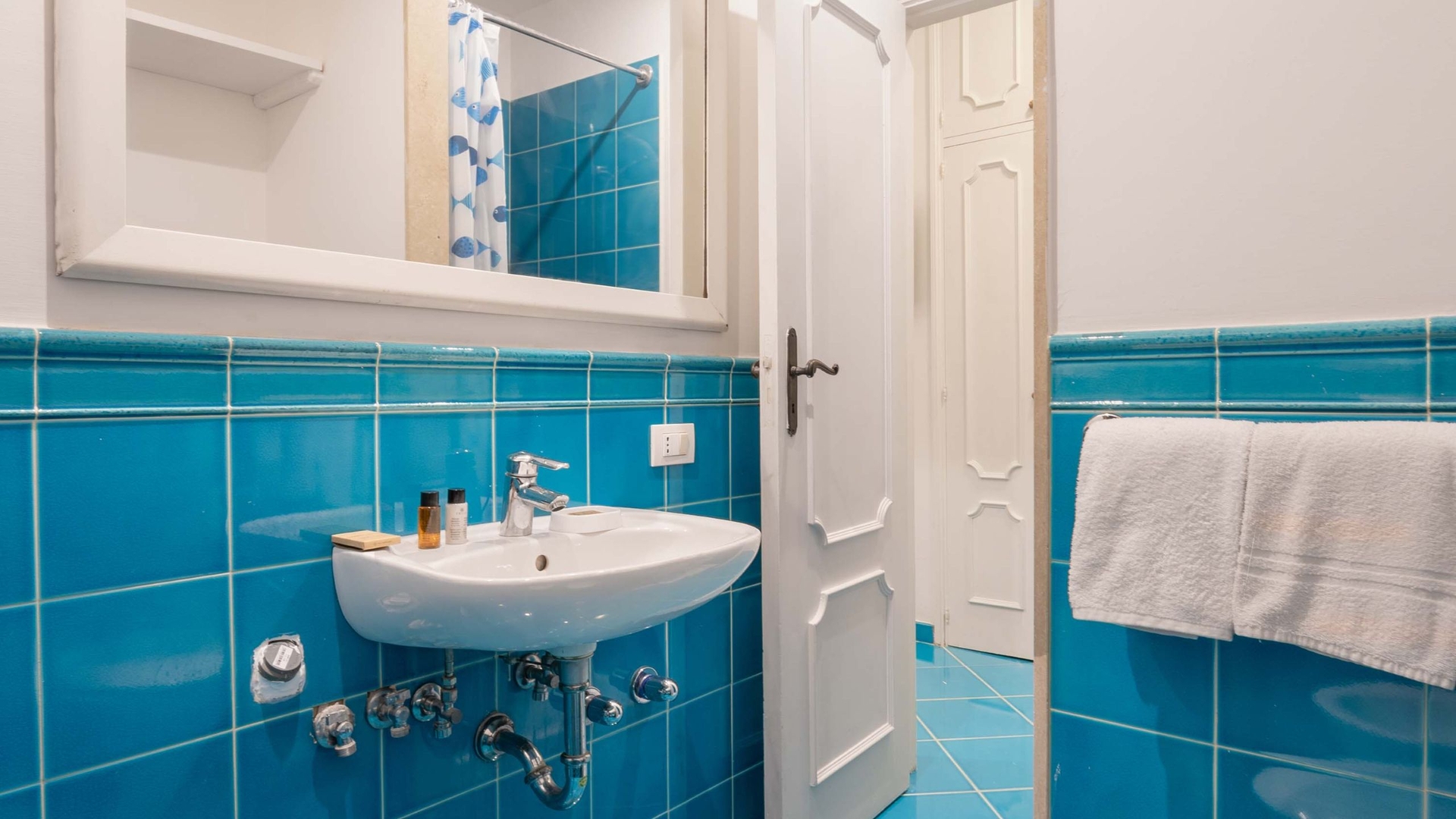 Casa Di Marcia, seafront with dipping pool 43 Villas in Italy