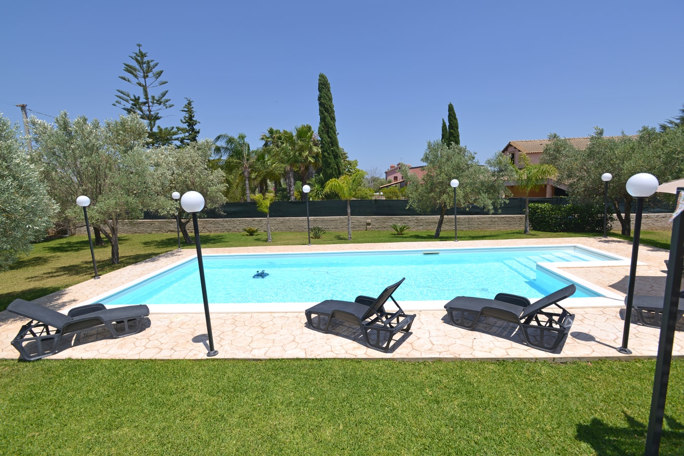 Villa Lucente, with private pool near Syracuse 21 Villas in Italy