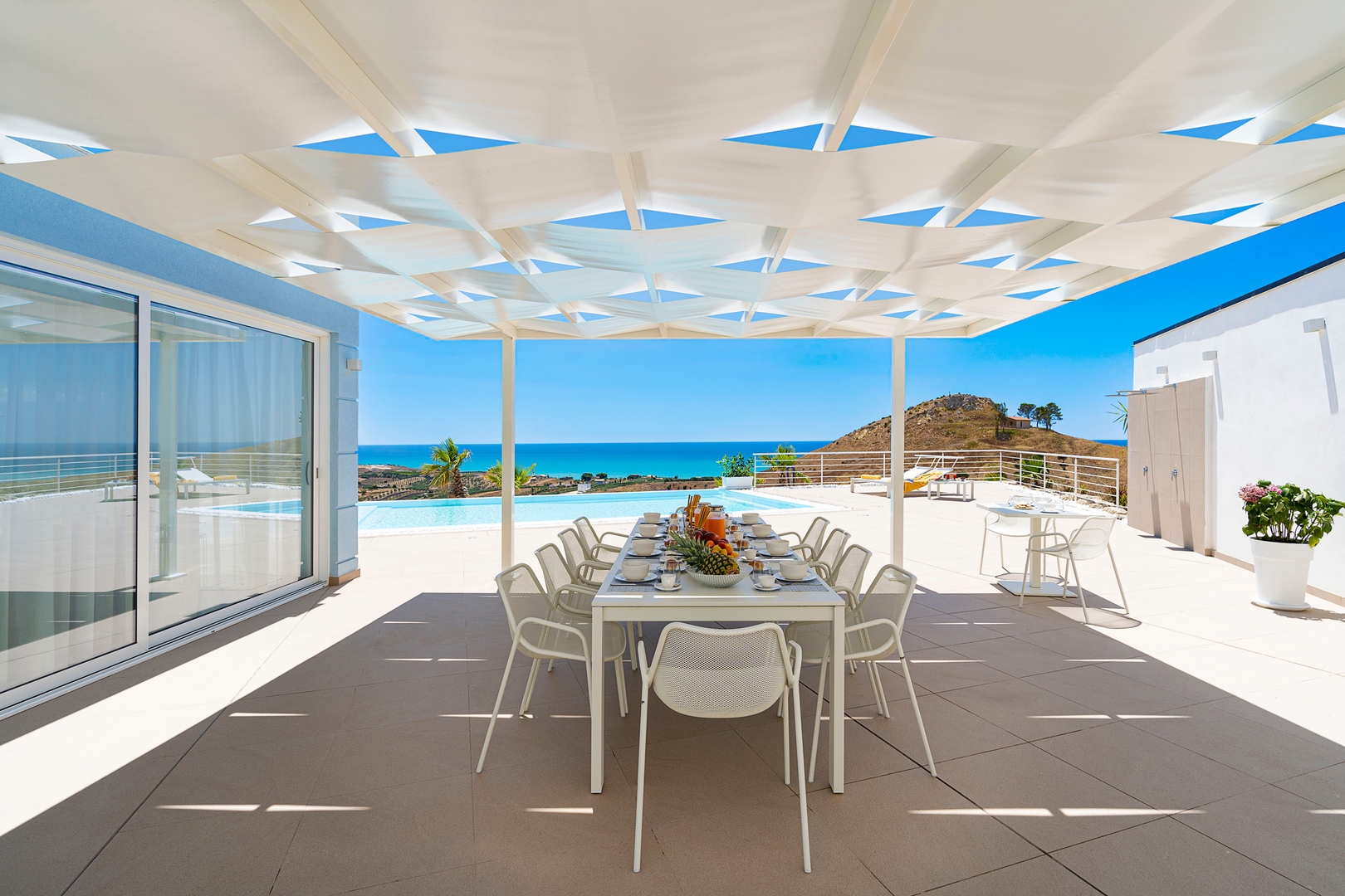 Villa Bianca - Beautiful villa with sea views 6 Villas in Italy