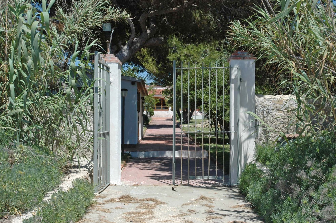 Casa Scoglio - Seafront Retreat near Syracuse, Sicily 26 Villas in Italy