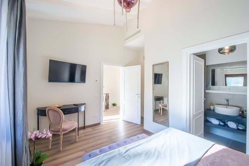 Villa Aberesh - Countryside villa with pool in Tuscany 33 Villas in Italy