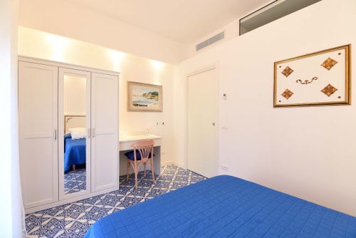 Casa Nizza, Apartment in Town Centre 7 Villas in Italy